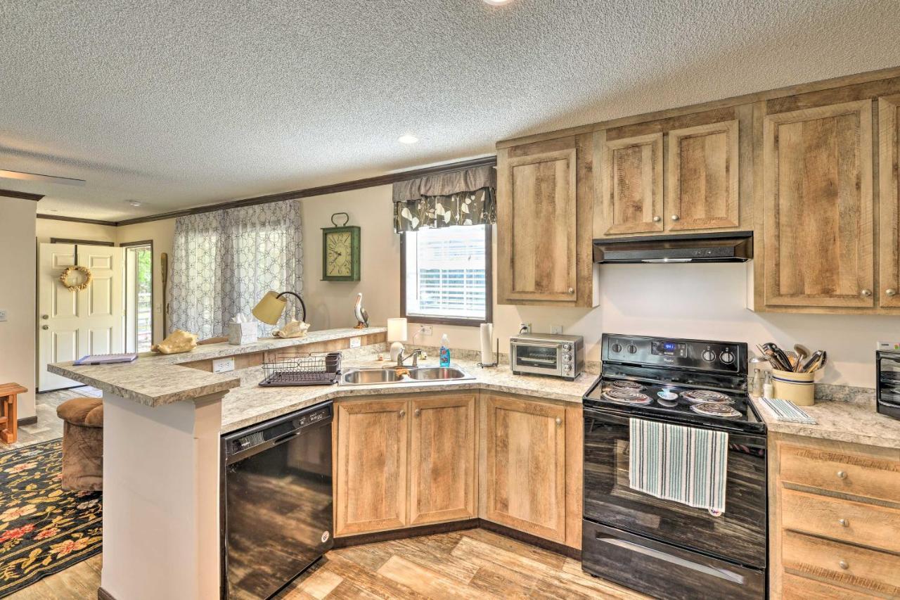 Pelican Place Coastal Cottage Walk To Back Sound Harkers Island Экстерьер фото